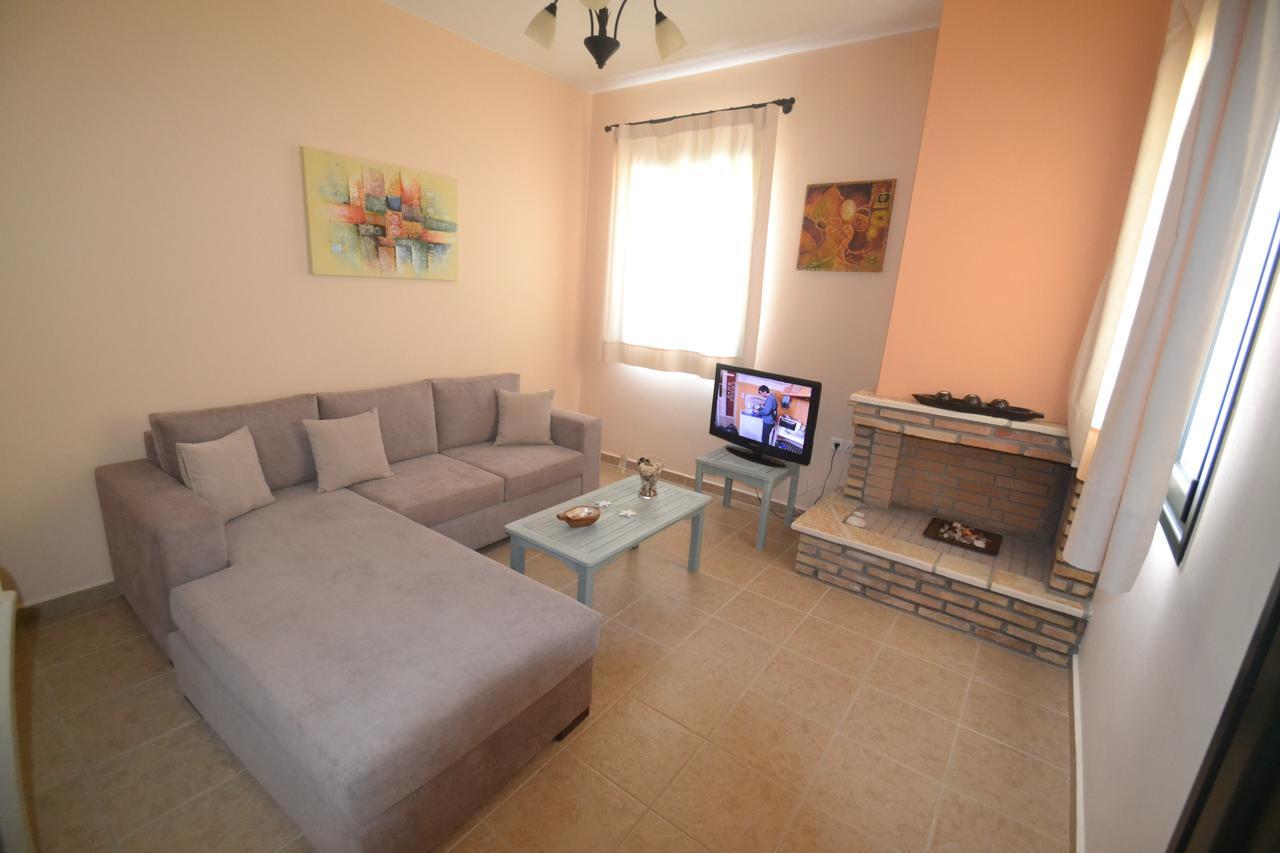 Harvest Moon Apartments Lixouri Luaran gambar