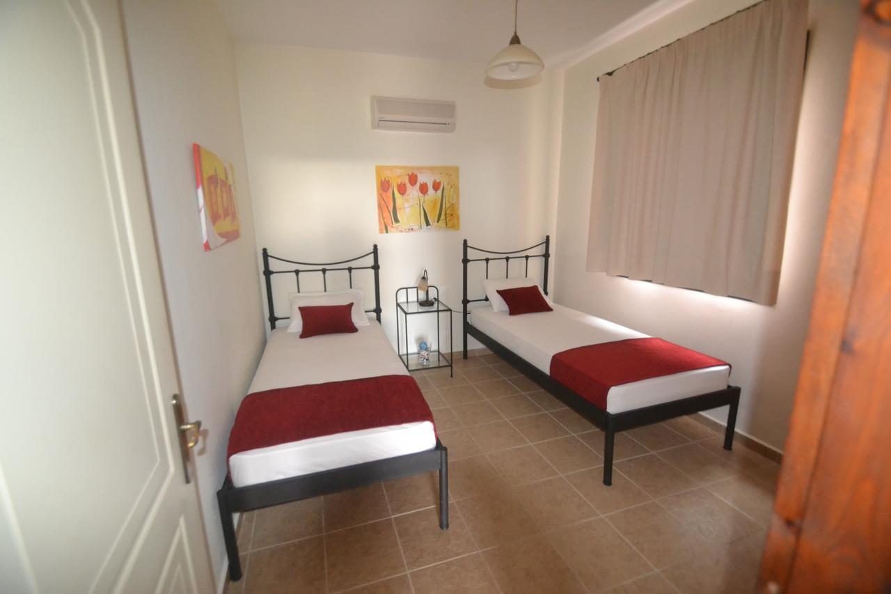 Harvest Moon Apartments Lixouri Luaran gambar