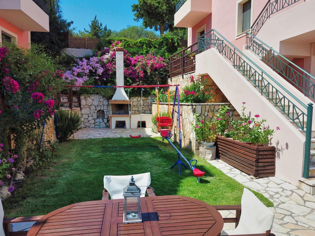 Harvest Moon Apartments Lixouri Luaran gambar